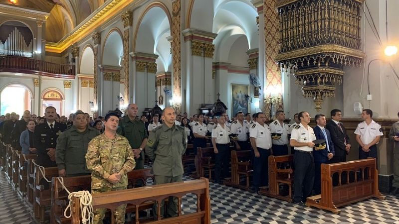 Integrantes de las Fuerzas de  Seguridad honraron a la Virgen