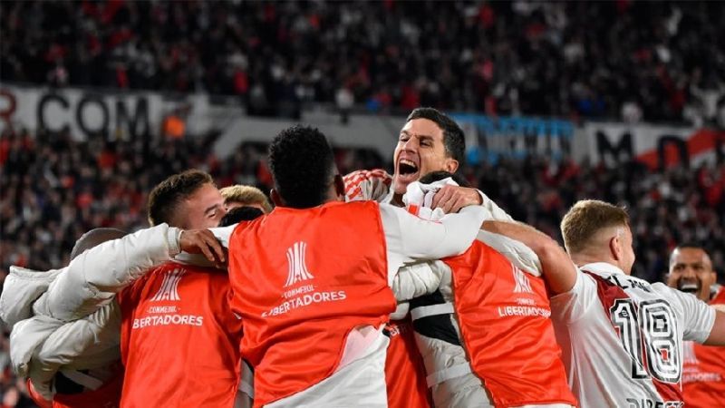 Gran triunfo de River con un jugador menos