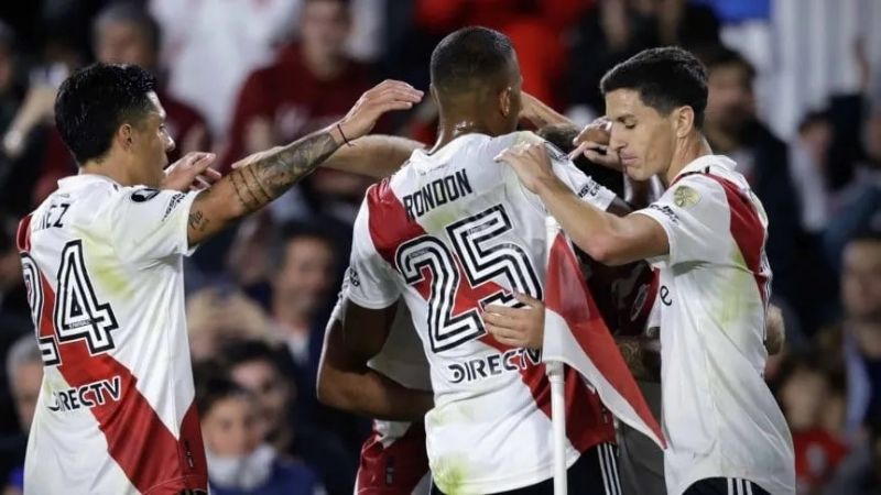Gran triunfo de River con un jugador menos