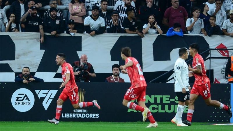 Argentinos Jrs. venció a Corinthians en San Pablo