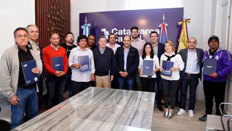 Entrega de subsidios a clubes de fútbol de la Capital