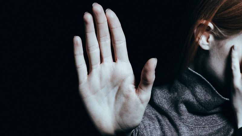 Joven aprehendido por violencia de género