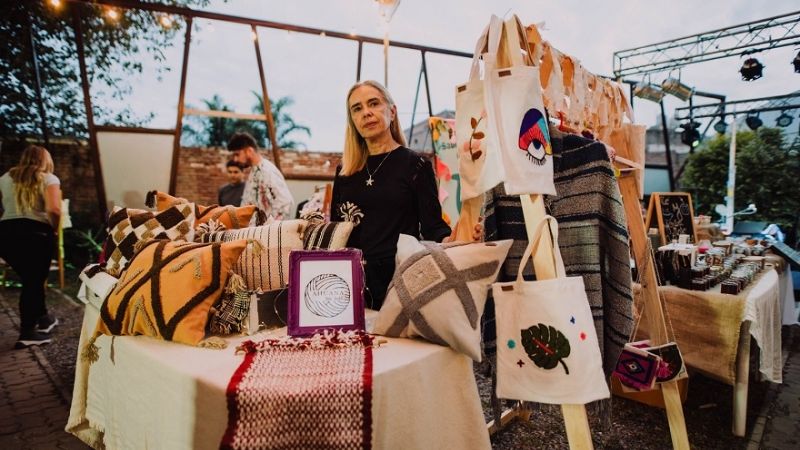 La Feria de Diseño llenó de color y creatividad la Casa de la Cultura