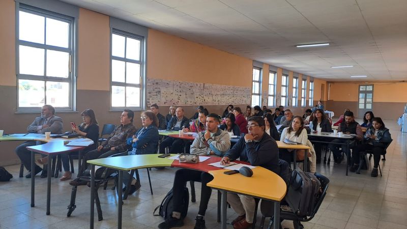 Educación trabaja en el relanzamiento del Plan Nacional de Inclusión Digital Educativa