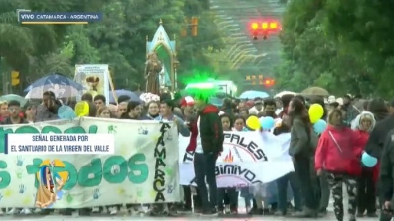 Bajo la lluvia se realizó la Procesión de la Virgen