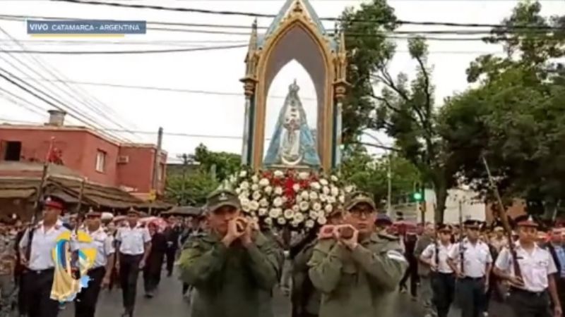 Bajo la lluvia se realizó la Procesión de la Virgen