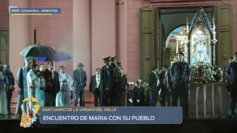 Bajo la lluvia se realizó la Procesión de la Virgen