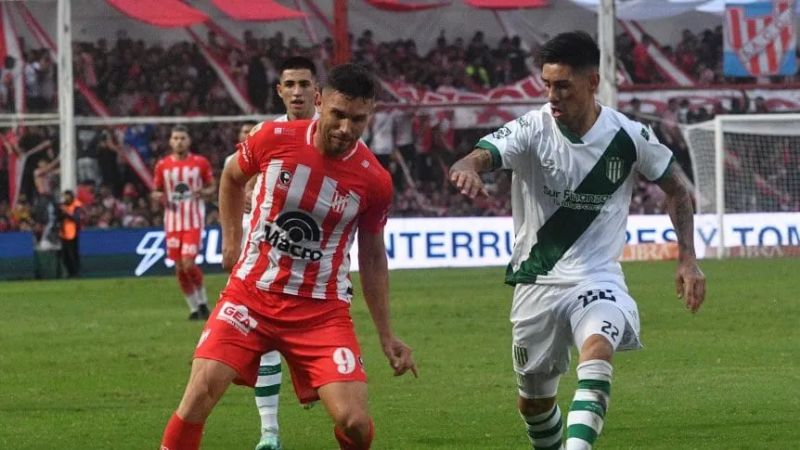 San Lorenzo el único que se mantiene cerca de River
