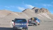 Rescatan una camioneta varada en el Campo de Piedra Pómez