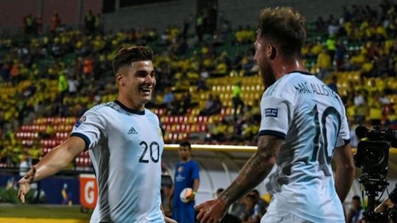 Alexis y Julián enfrentados por la final de la FA Cup