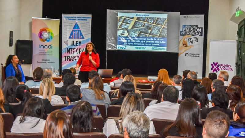 El INADI capacitó a empleados y empleadas de la municipalidad capital