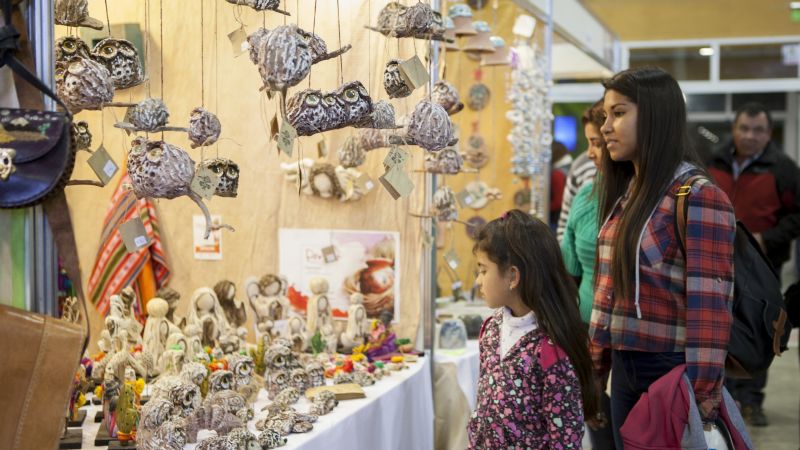 Poncho 2023: Convocatoria a artistas, artesanos, diseñadores y productores