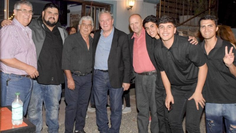 Dusso con el Movimiento de Bases de la Capital