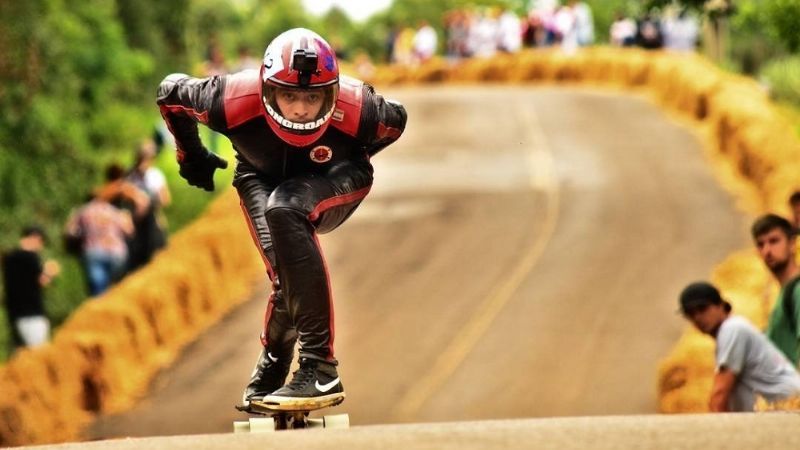 El Longboard Downhill en la Cuesta de Los Ángeles
