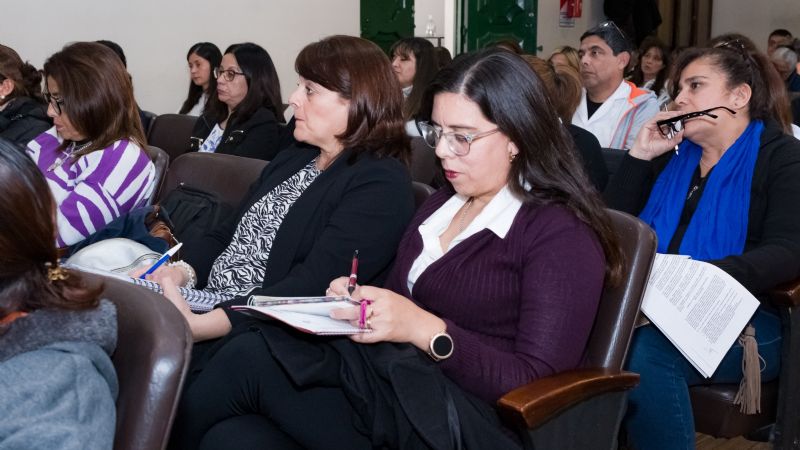 Directivos de escuelas primarias se reunieron para abordar el nuevo sistema de evaluación