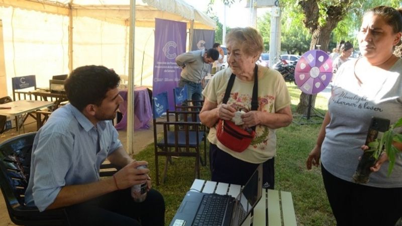 Vecinos se beneficiaron con Catamarca con Vos y el Municipio en tu Barrio
