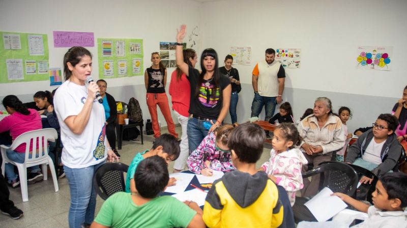 La “Biblioteca activa” de Vice gobernación visitó un nuevo barrio