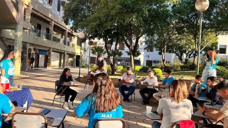 Dialogaron sobre la seguridad y el acceso a beneficios de universitarios