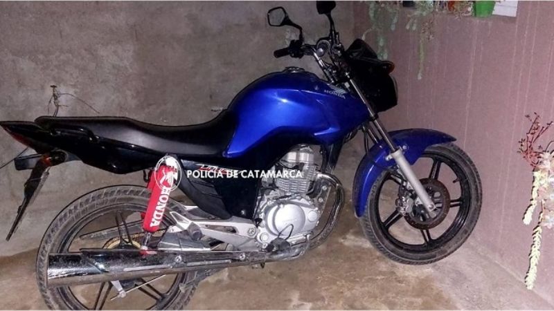 En allanamientos secuestraron droga y una moto robada