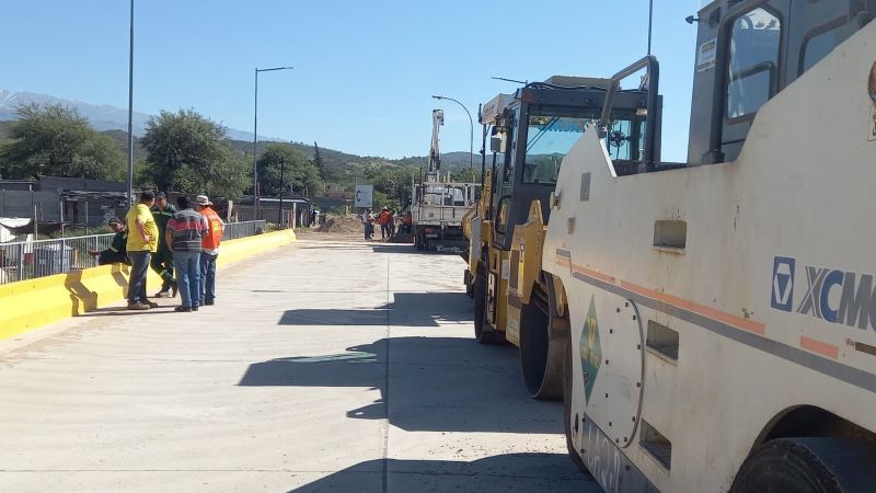 Se paralizó obra en el camino de la Virgen por reclamo vecinal