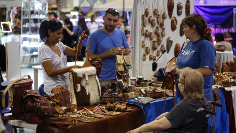 Artesanías, música y sabores en la Feria Manos Catamarqueñas