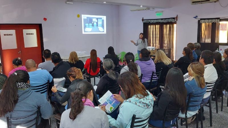 Capacitación sobre el uso de los kits de lactancia