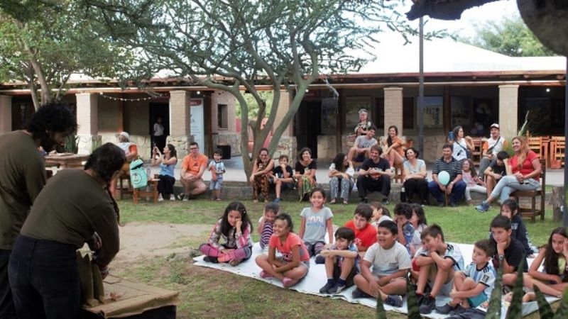 Con gran convocatoria, paseos guiados y espectáculos, inició la Semana Santa