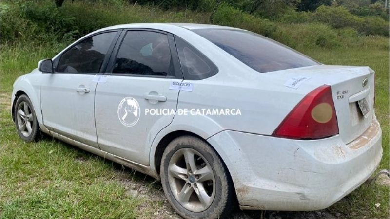 Secuestran un auto y droga
