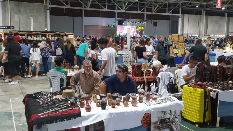 Arrancó la Feria Artesanal Manos Catamarqueñas