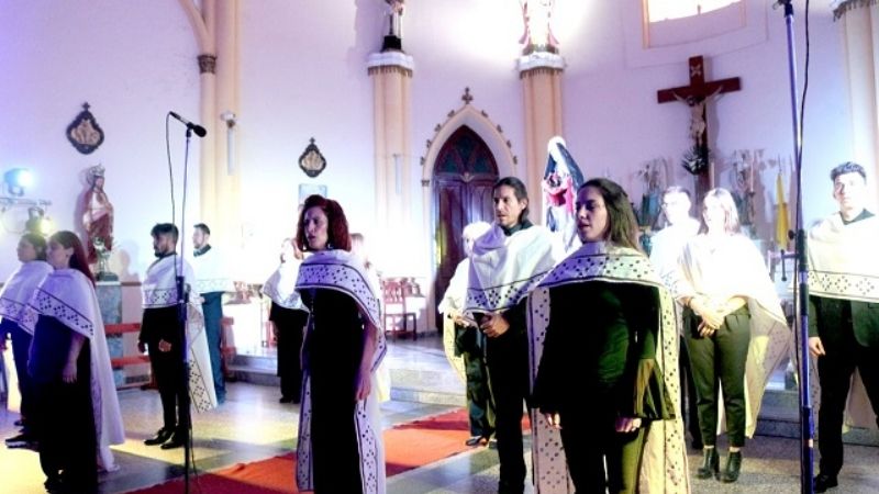 "Cantos Sagrados del Mundo" en el Paseo de la Fe