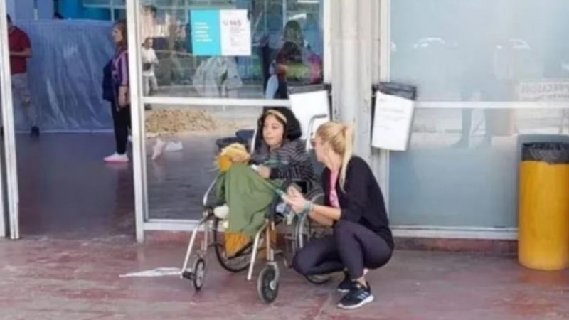 Abandonó a su novia discapacitada en la terminal y huyó con el dinero de su pensión