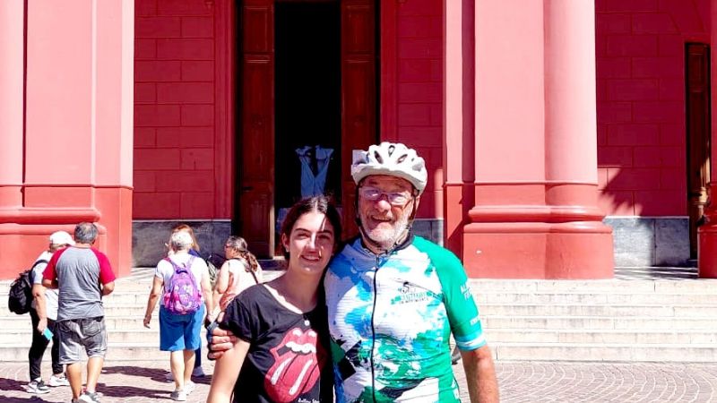 Jubilado recorrió 680 km en bibicleta para cumplir con la Virgen del Valle