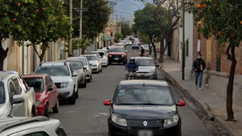 Chocaron contra un auto y terminaron en el hospital