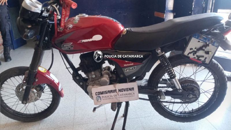 Recuperan una motocicleta sustraída en el sur de la Capital