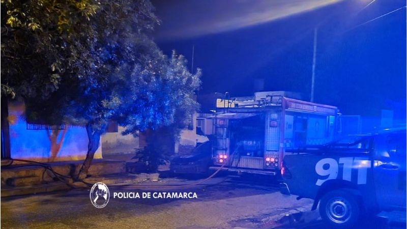 Sofocaron el incendio de una vivienda