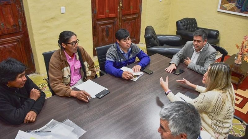 Reunión con caciques de comunidades aborígenes
