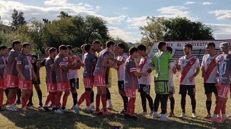 Coronel Daza goleó 4-1 a “la Villa” y se prende
