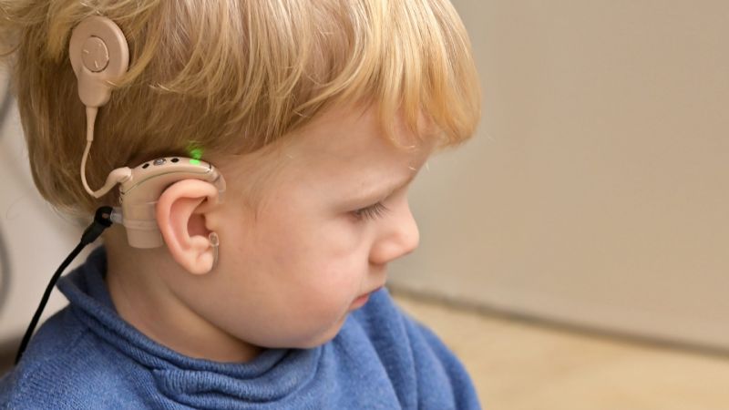 ¿Por qué es importante la escucha y detección temprana de la hipoacusia?