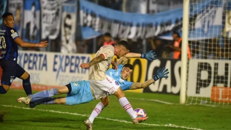 Triunfazo del “Bicho” en Tucumán; el “Globo” y el “Tomba”, iguales