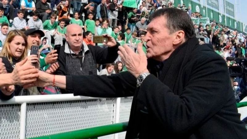 Banfield y Falcioni desafían a la defensa del “Ciclón”