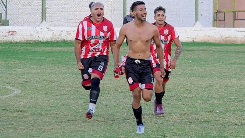 Ganaron V. Cubas, Vélez y “Defe”; hoy “Santo”-“Negro”