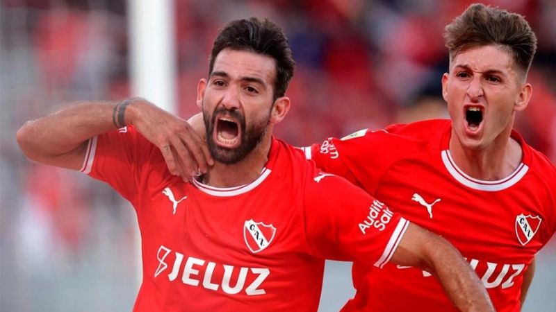 San Lorenzo ganó y le mete presión a River