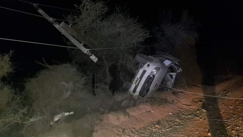 En Fiambalá una camioneta terminó con las ruedas para arriba