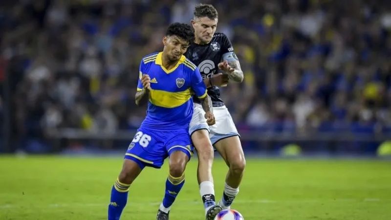 Medina de "cinco", otro hallazgo de Almirón