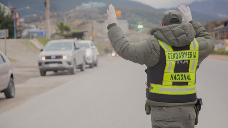 Secuestraron motocicletas a gendarmes: les terminaron incautando el vehículo que las transportaba