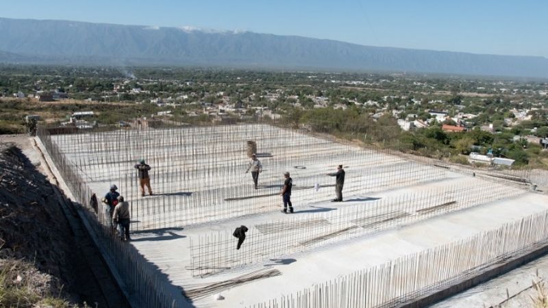Obras para mejorar la provisión de agua potable en la Cruz Negra