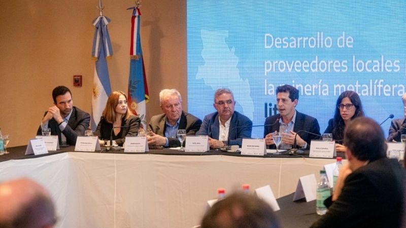 Nación, Provincia, gremios y cámaras empresariales debatieron los nuevos desafíos
