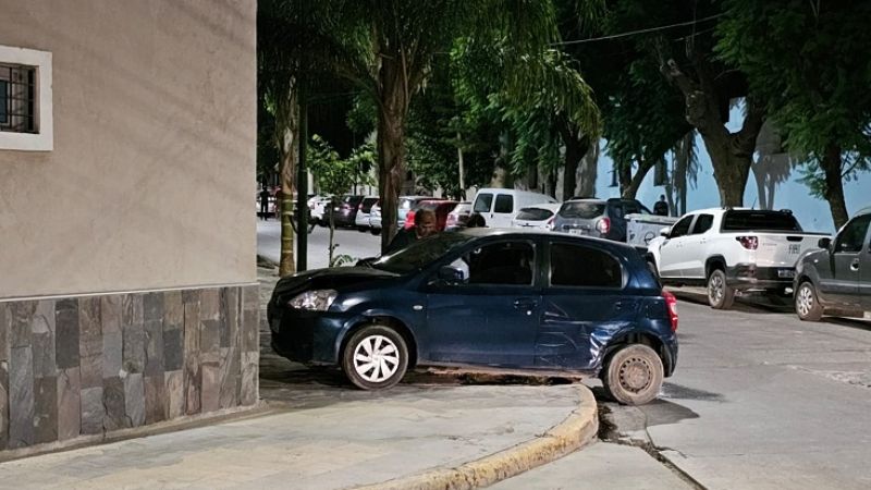Vecinos piden un reductor de velocidad urgente en peligrosa esquina céntrica