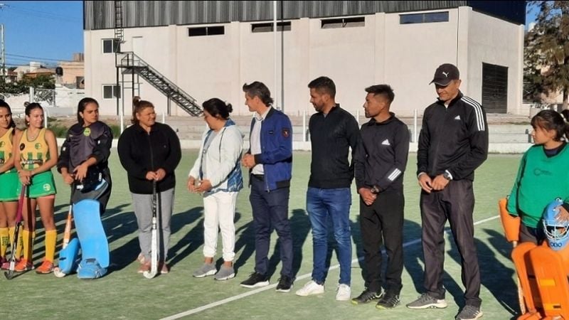 Avanza el torneo de Hockey por los “50 años el Círculo”