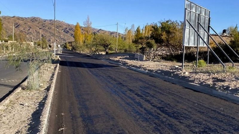 Avanza la pavimentación de la Ruta 43